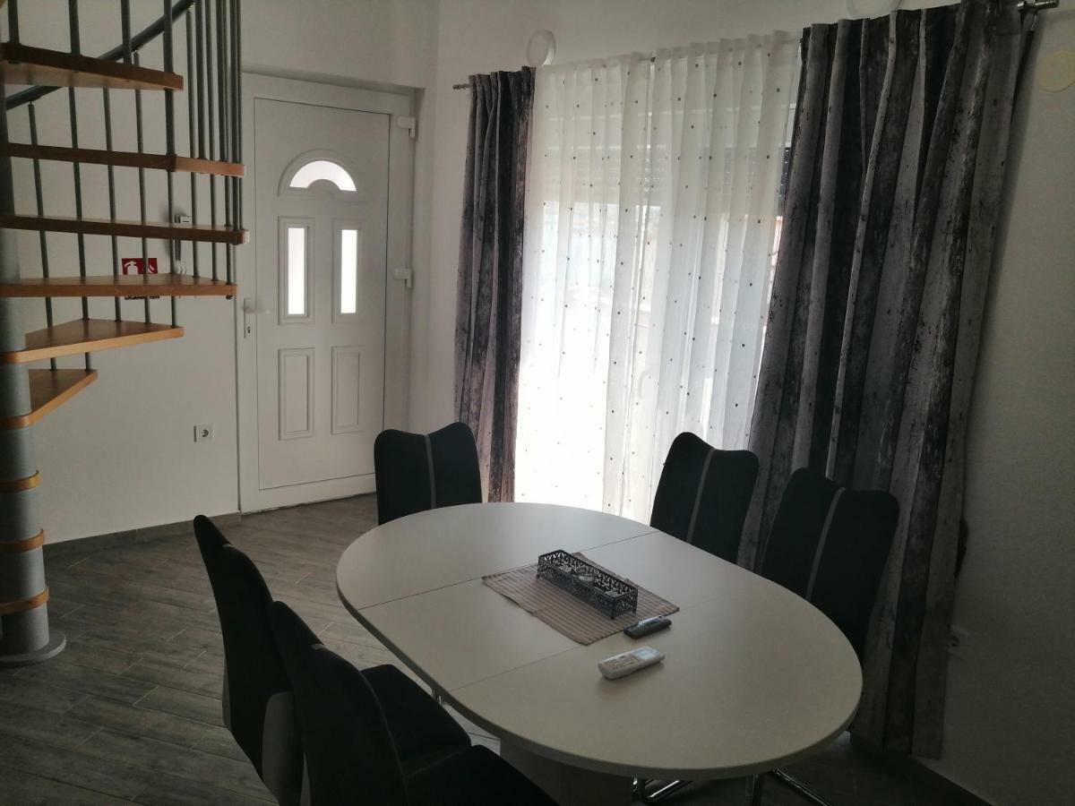 Apartments Venerea Nin Bagian luar foto